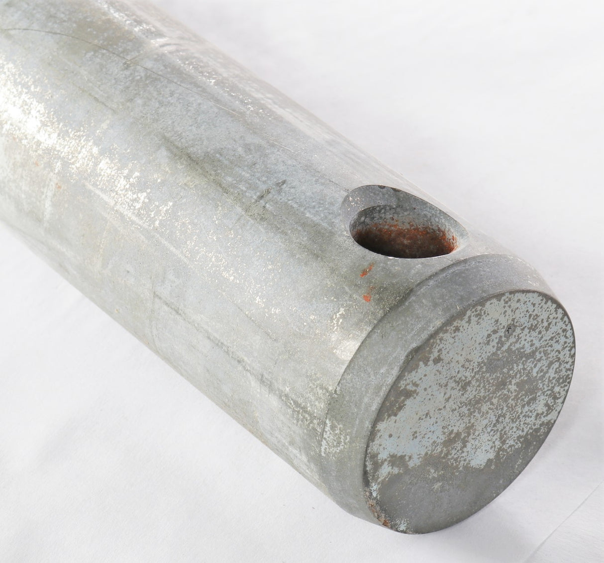 JLG - 91413004 - FRONT AXLE PIVOT PIN