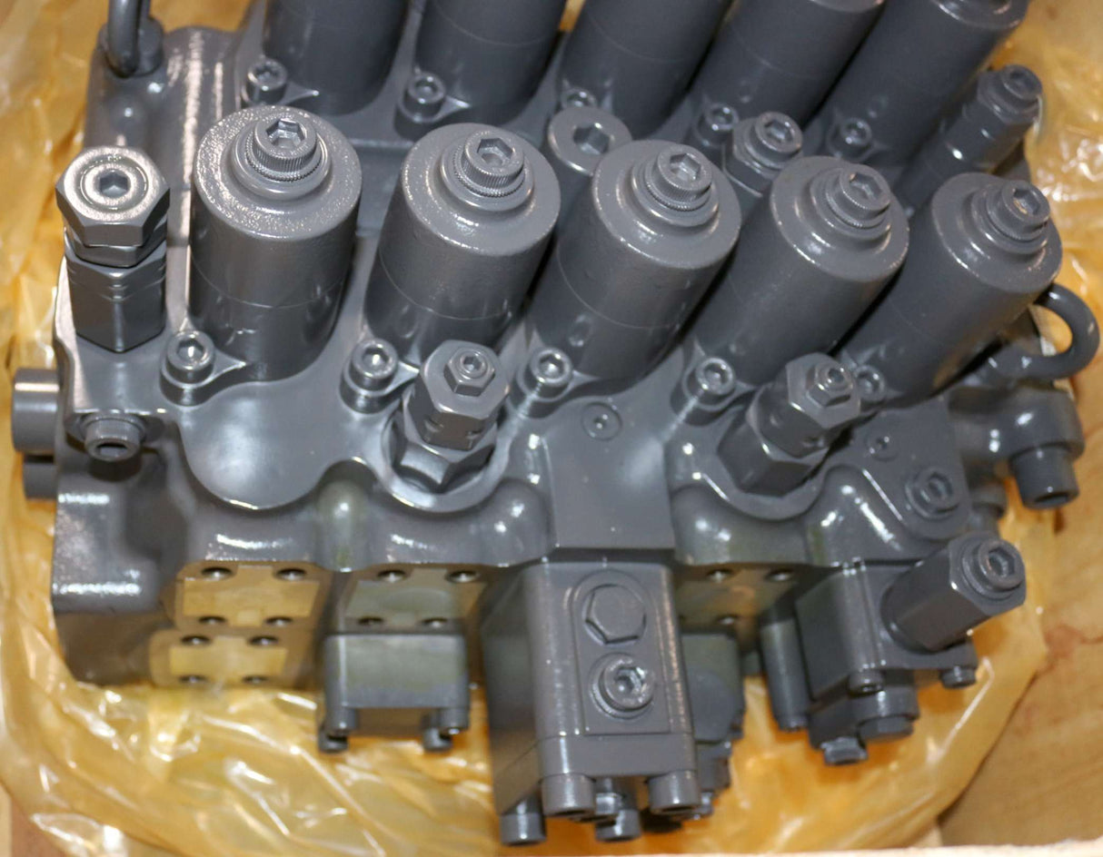 VOLVO - 14720610 - CONTROL VALVE