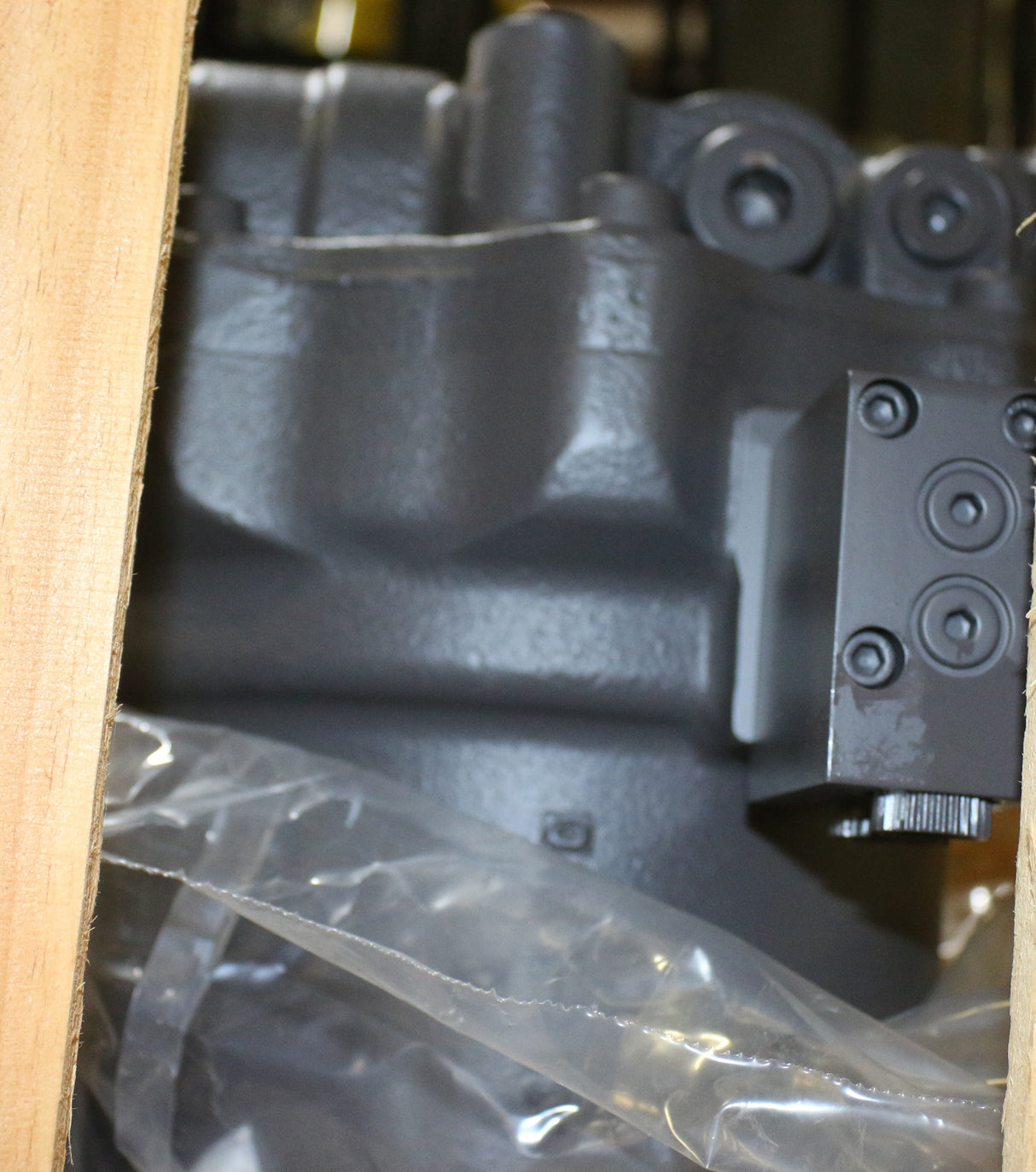 VOLVO - 14688500 - SWING MOTOR
