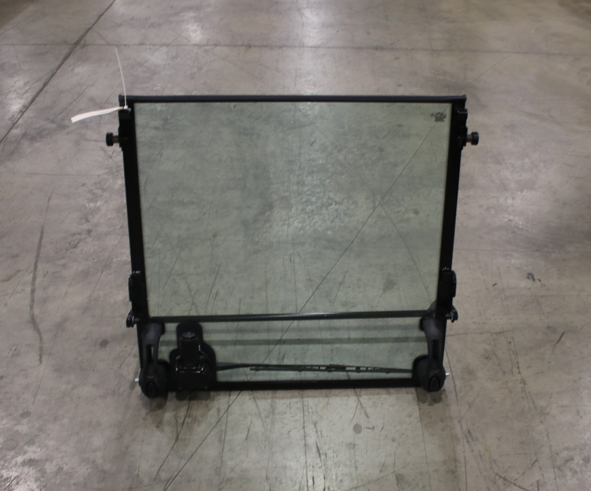 VOLVO - 15706736 - CAB WINDOW