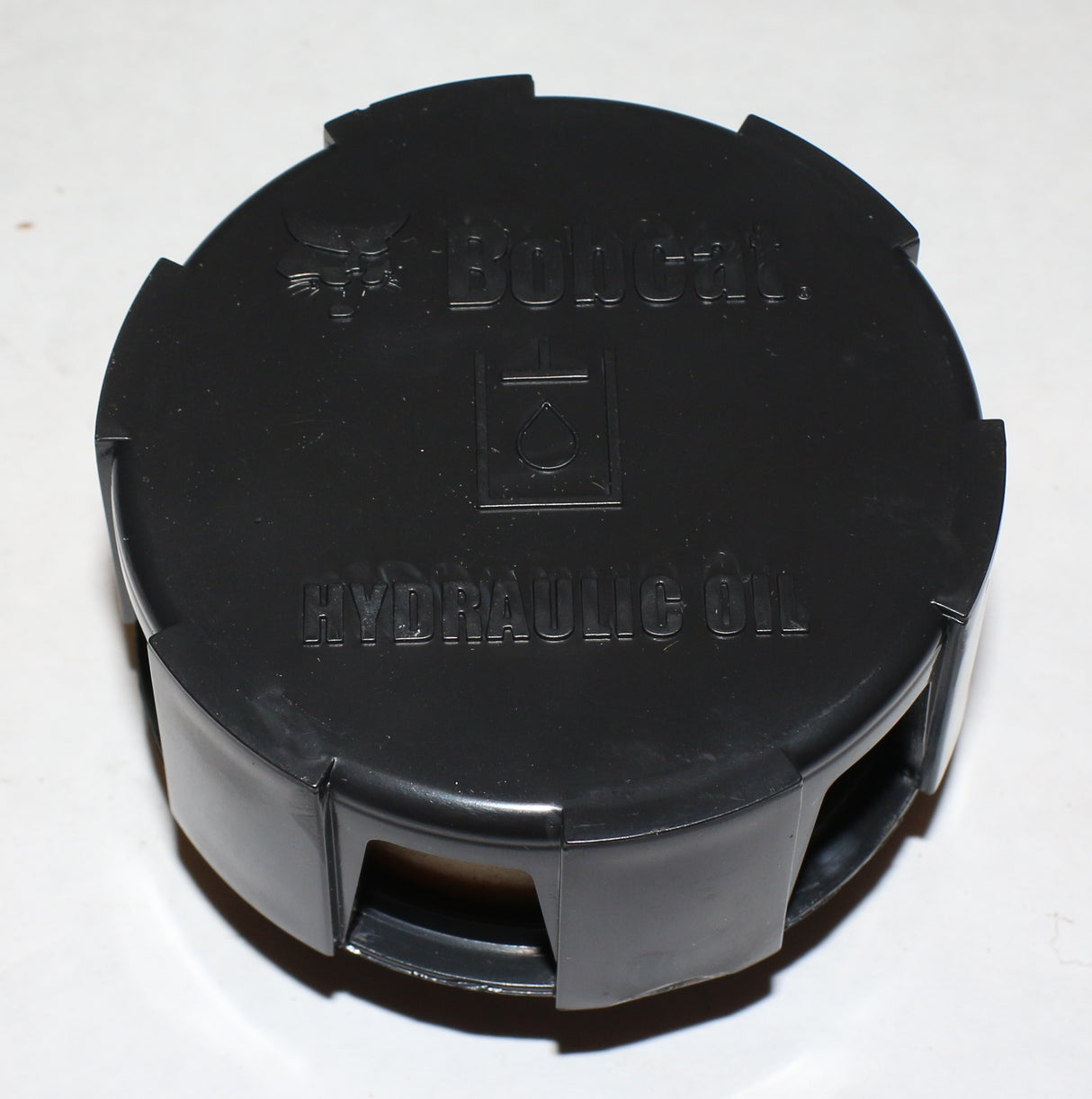 BOBCAT - 6727475 - HYD OIL CAP-BREATHER FILTER