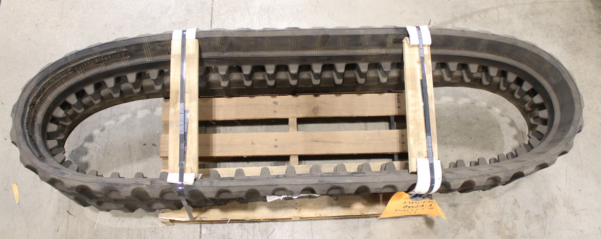 BOBCAT - 7024929 - TRACK - RUBBER (400X50X84) 16" H PATTERN