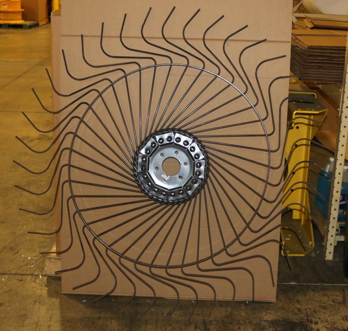 BUSH HOG - 50075555 - 55''RAKE WHEEL RH