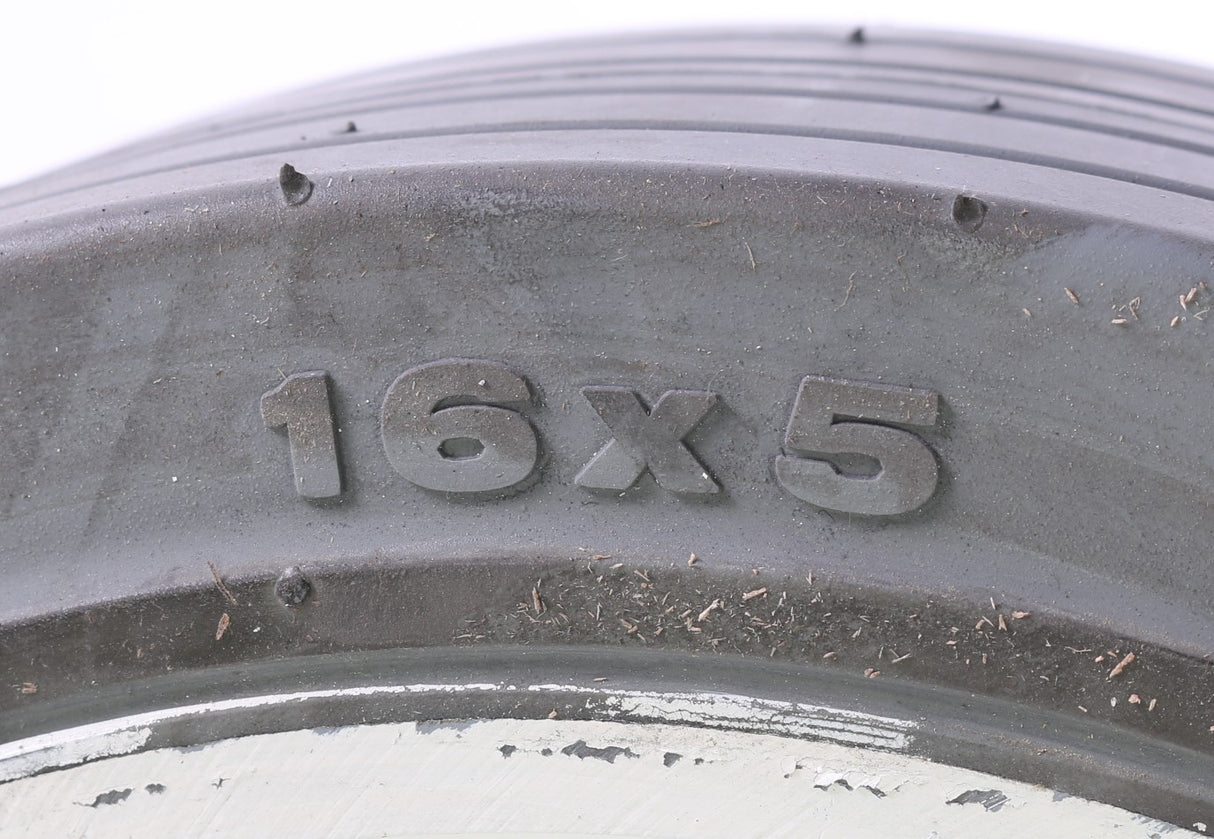 JLG - GN105454 - TIRE ASSY
