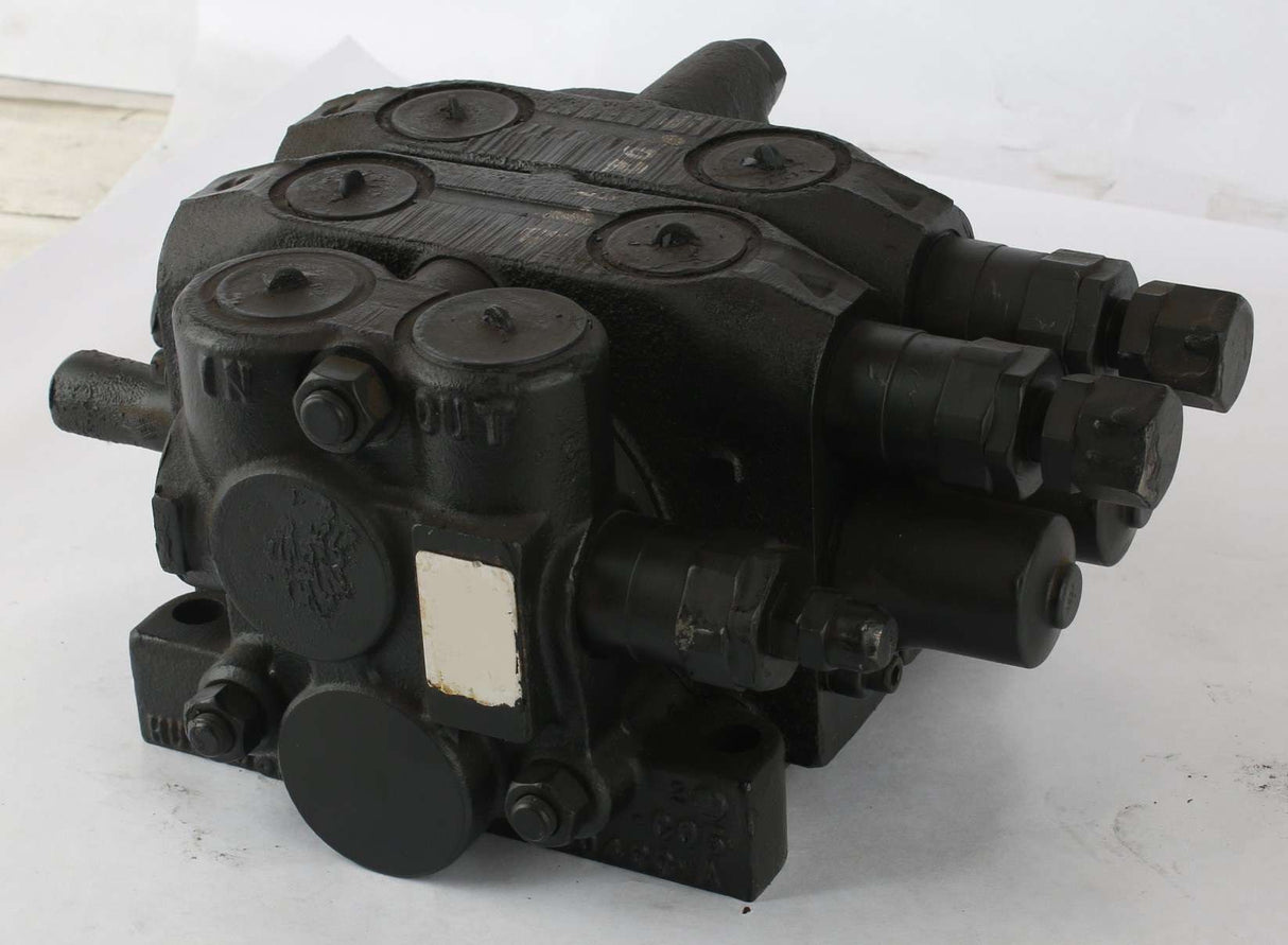 JLG - 8902186 - VALVE HOIST/EXTEND