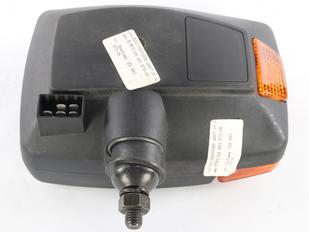 SANY - B241100000066 - FRONT HEADLAMP TURN SIGNAL RIGHT 1EA 993 975-06