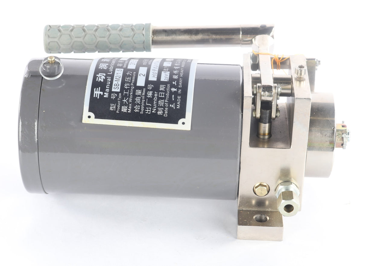 SANY - A220301000353 - MANUAL LUBRICATION PUMP 1.5L
