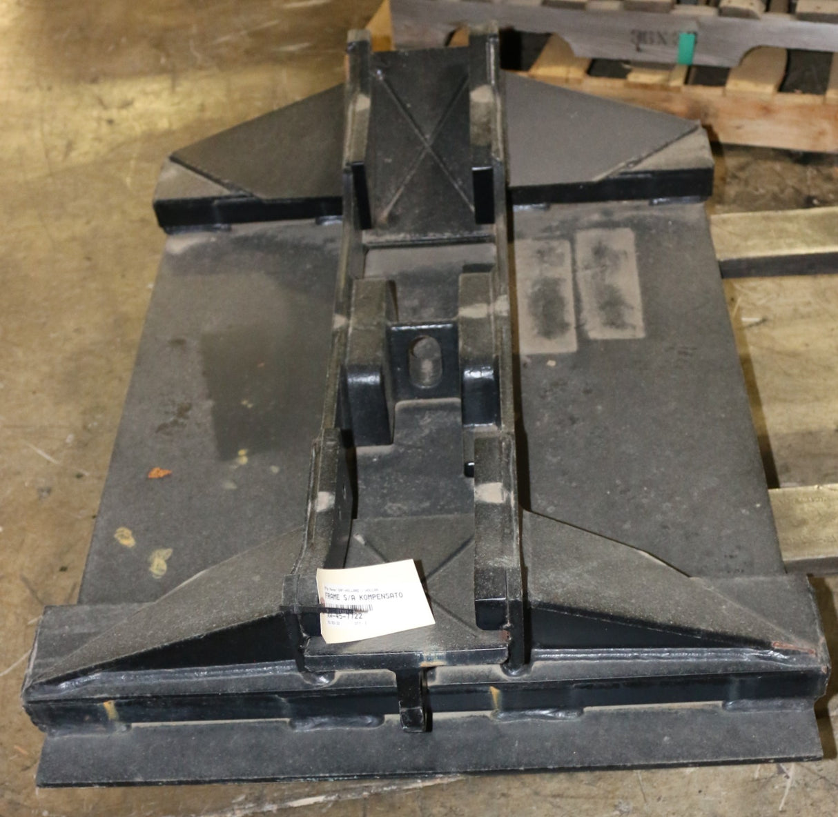 HOLLAND FIFTH WHEEL - XA-45-7722 - FRAME S/A KOMPENSATOR