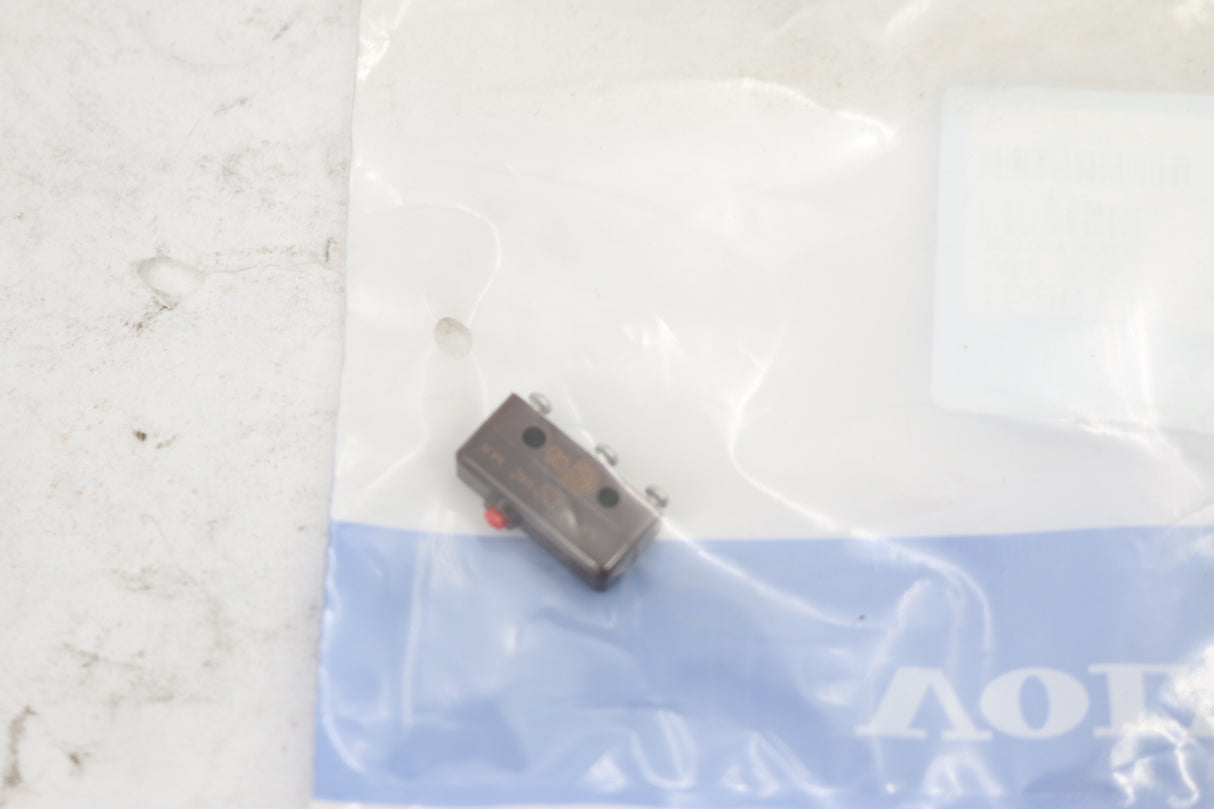 MICRO SWITCH - 11SM3-T - LIMIT SWITCH - SPDT 5A BUTTON PLUNGER