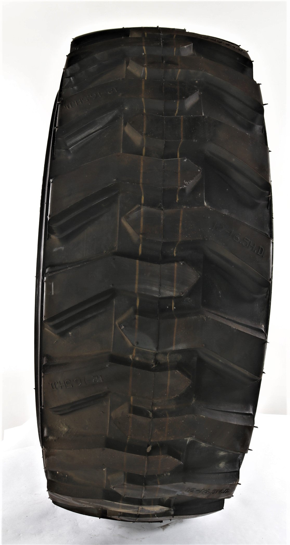 YANMAR - 1A8320-34700 - TIRE KIT R4 REAR L