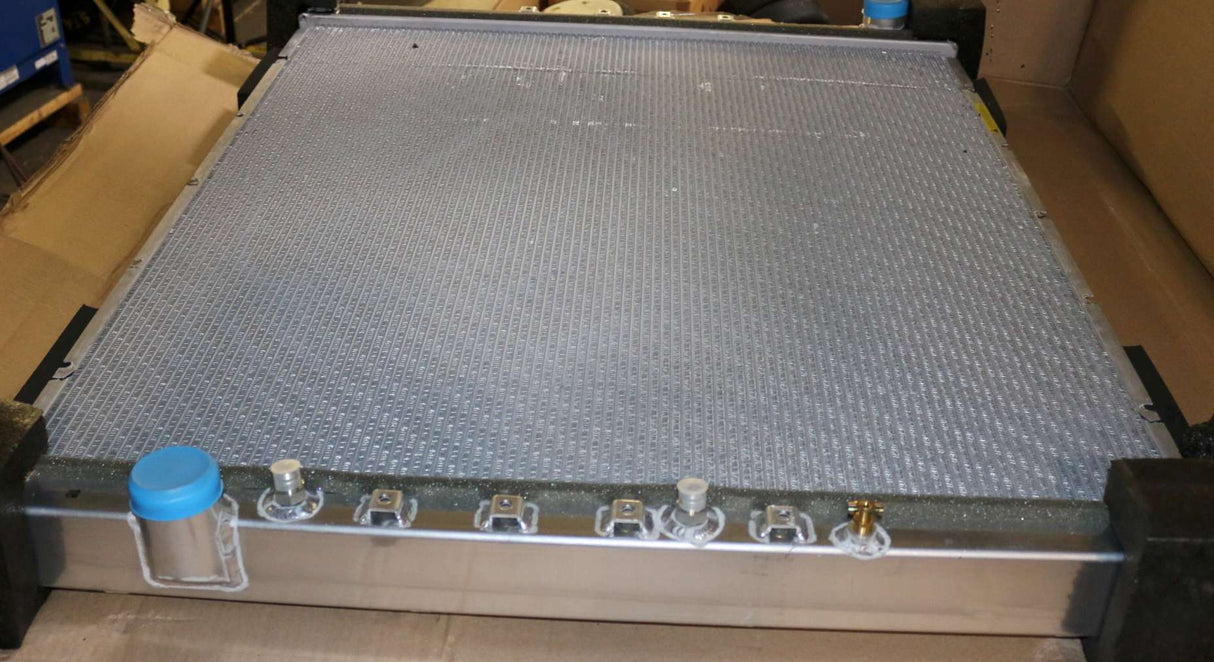 MACK - 1000-RAD11723 - ALUMINUM RADIATOR - FREIGHTLINER