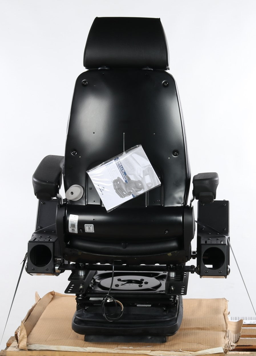 AMERICAN AUGER - 8EP47021 - SEAT: SUSPENSION BLACK VINYL W/ARMS & PODS
