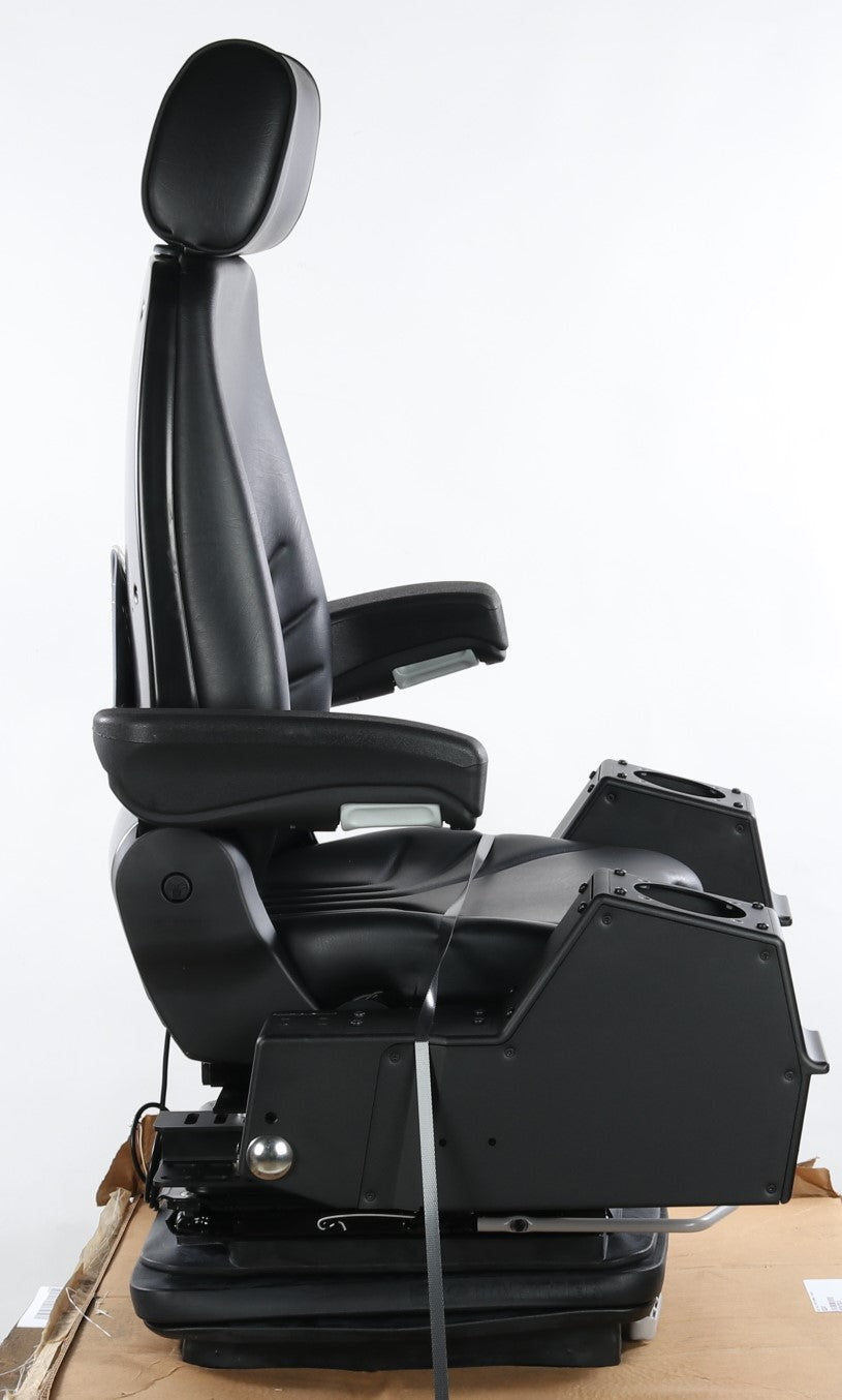 AMERICAN AUGER - 8EP47021 - SEAT: SUSPENSION BLACK VINYL W/ARMS & PODS