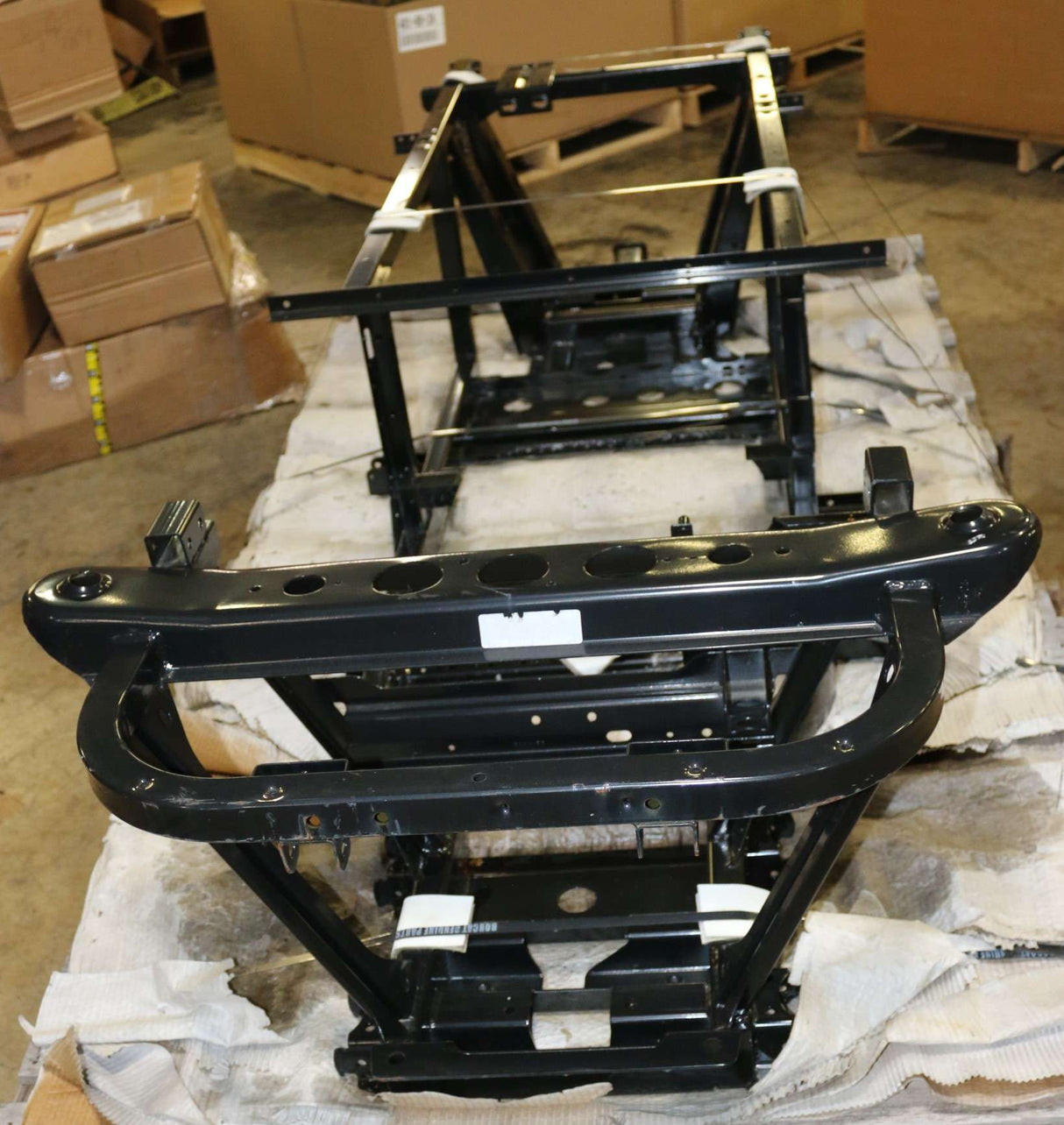 BOBCAT - 7016824 - FRAME MAIN BLK