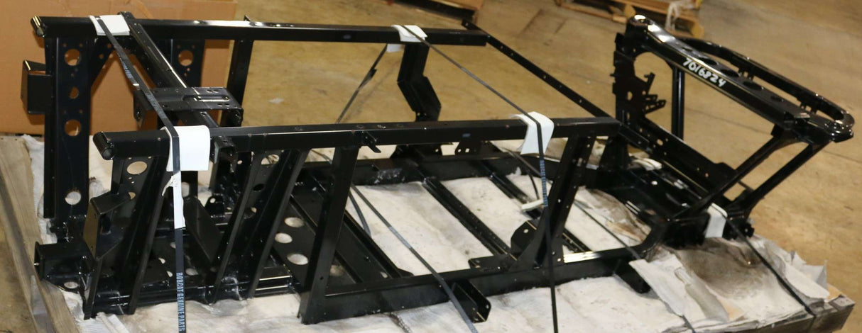 BOBCAT - 7016824 - FRAME MAIN BLK
