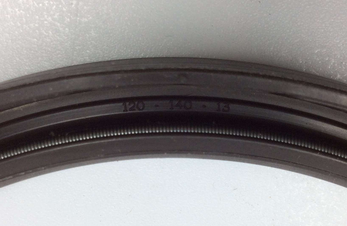 CFW - BAUM5SLVX7 120-140-13 - OIL SEAL