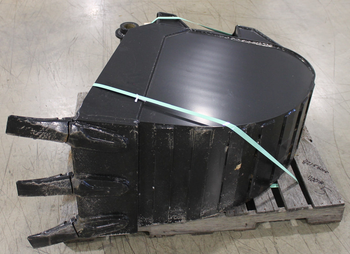 GRADALL - 82156015 - WELD BUCKET 24" EXCAVATING