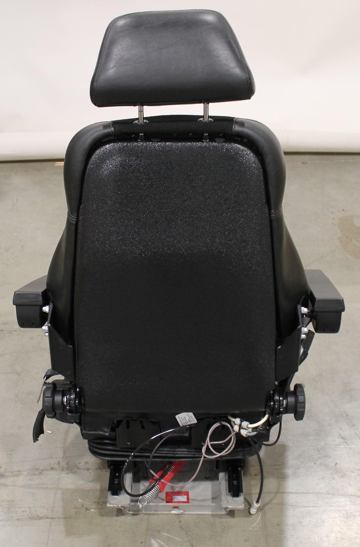 USSC - Q900-100012-036 - DRIVER'S SEAT ASM USSC 9100AL