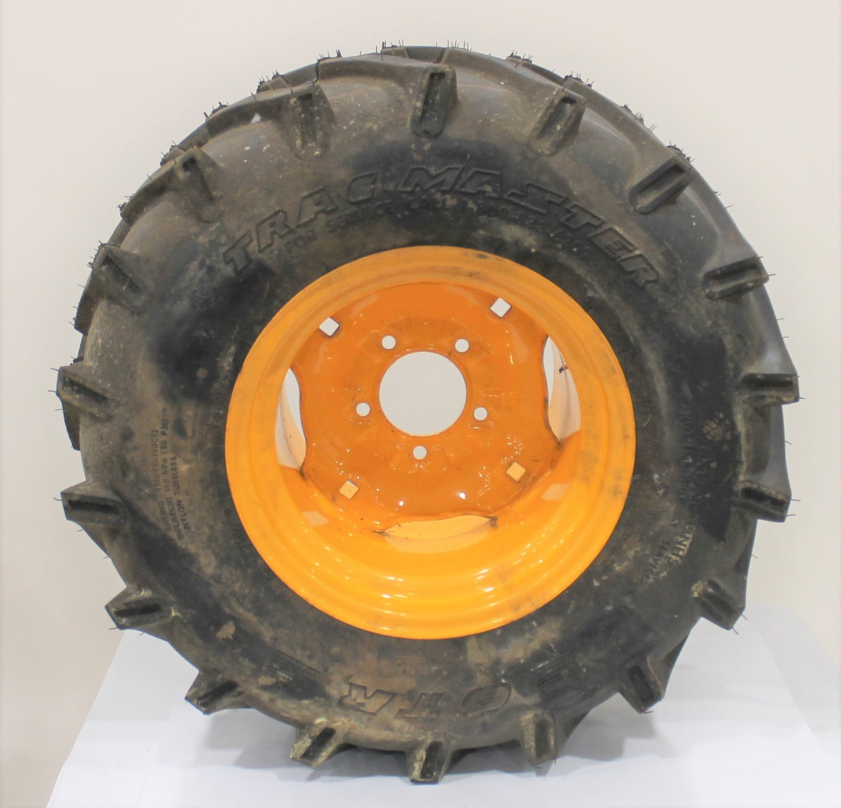 YANMAR - 1A7880-34910 - TIRE KIT REAR R1 R