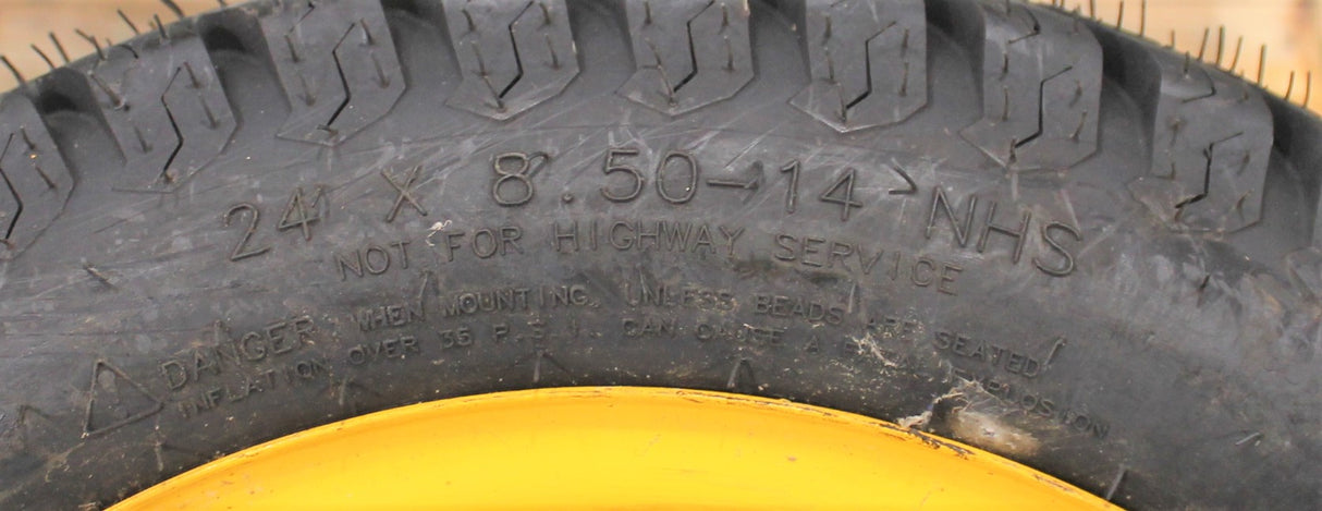 YANMAR - 1A8300-14700 - TIRE KIT FRONT R3