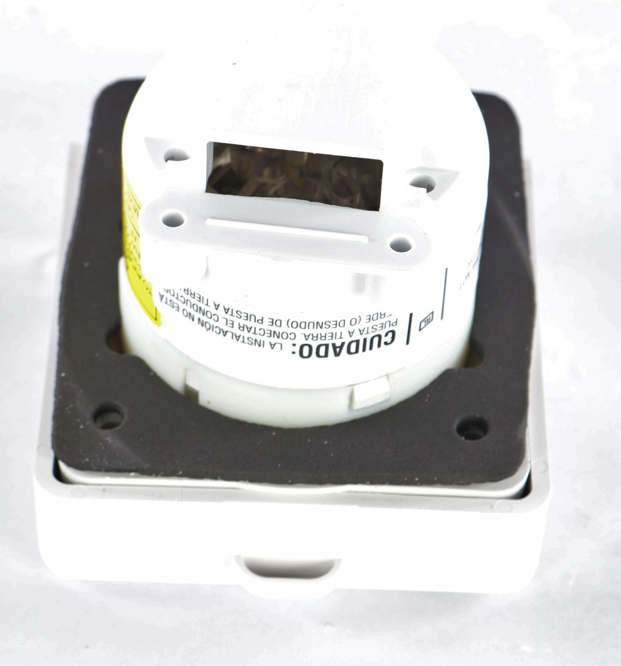 HUBBELL - HBL303NM - BULKHEAD INLET PLUG: 30A 125V L5-30P W/COVER