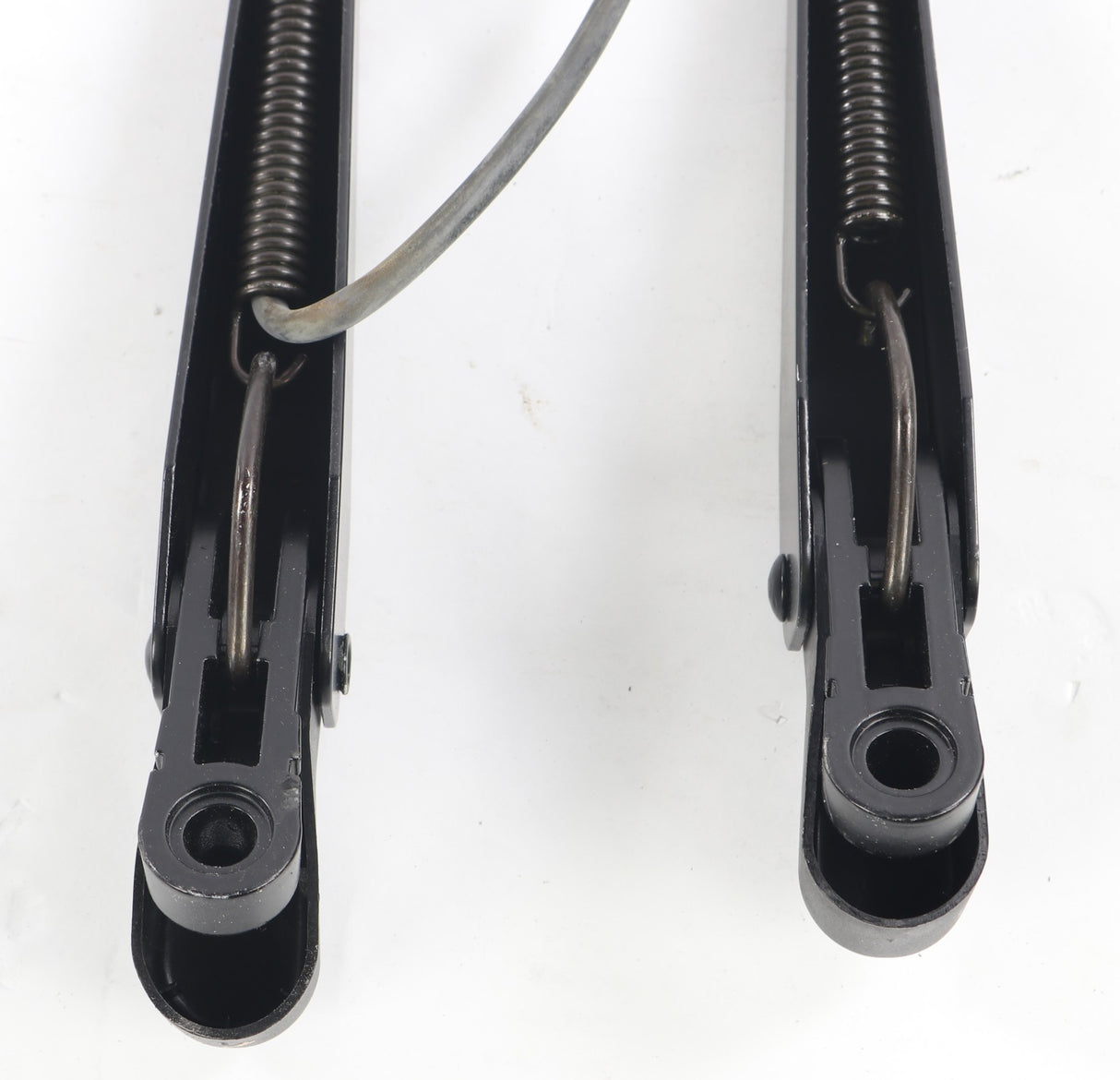 MANITOWOC GROVE - 8790392 - WIPER ARM