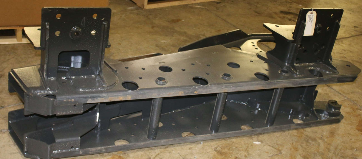 BOBCAT - 7226847 - FRAME TRACK RH FITS T750