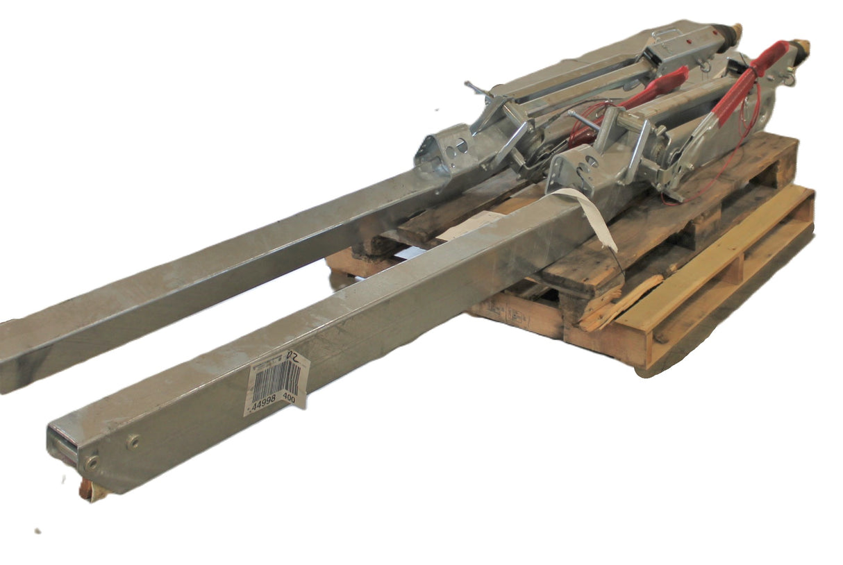ATLAS COPCO - CA16001043 - TOWBAR C/F 1600 Kg. L=700 ; E=
