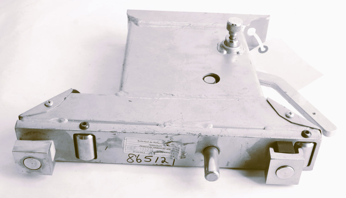 PREVOST - 865121 - PEDESTAL ASM LH TRACK