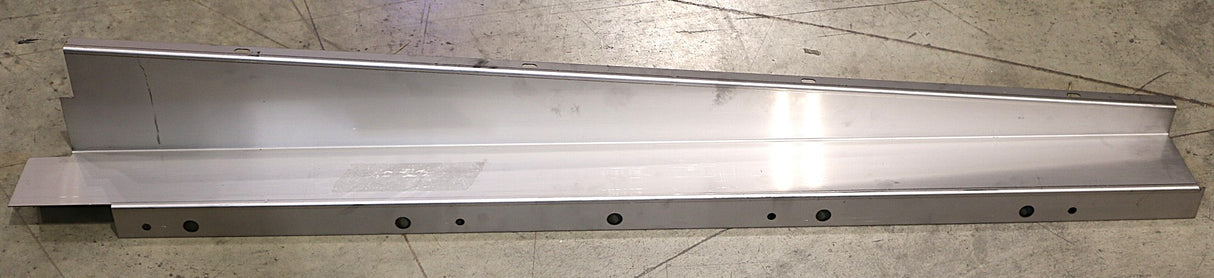 PREVOST - 050365 - LOWER SHROUD PANEL