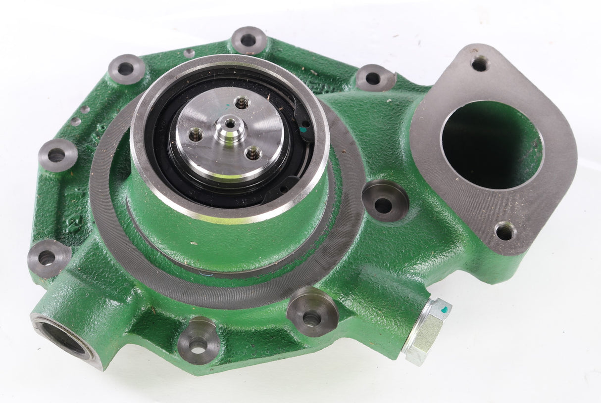 JOHN DEERE - RE546917 - WATER PUMP