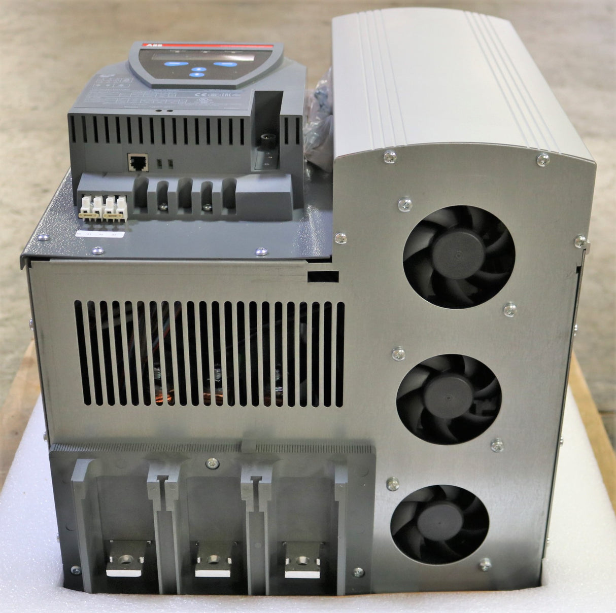 ABB - PSTB370-600-70 - MOTOR CONTROLLER: SOFTSTARTER 370A 208-600VAC