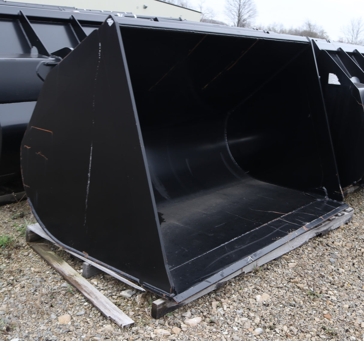 JLG - 1001207058 - BUCKET - GENERAL PURPOSE 3.9 CU YD - MODEL 2733