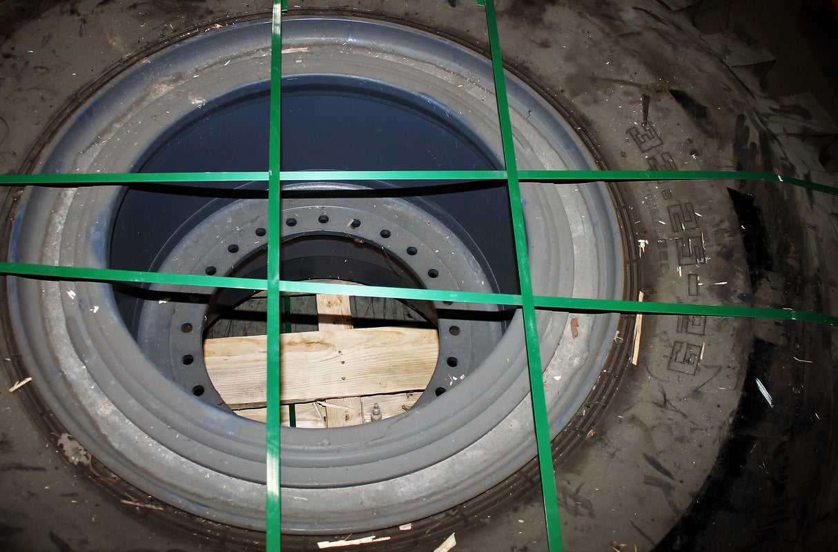 TEREX - 724A0504 - WHEEL & TIRE 33.25 X 29 32PR