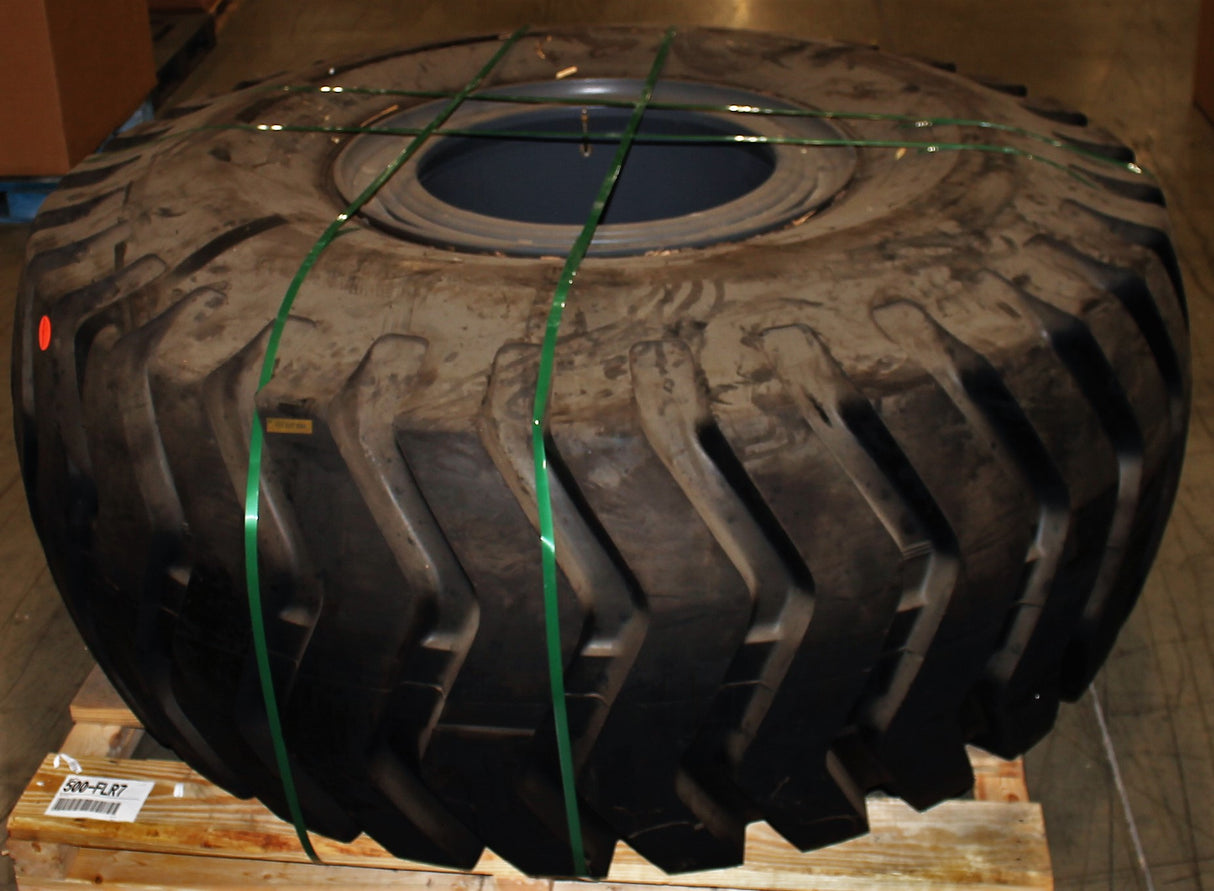 TEREX - 724A0504 - WHEEL & TIRE 33.25 X 29 32PR