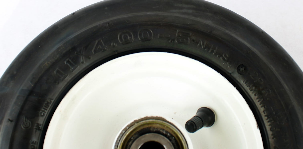 BUSH HOG - 50031284 - TIRE AND HUB ASSEMBLY