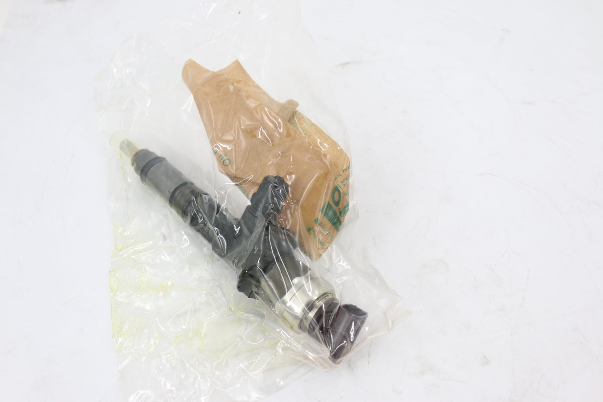 KUBOTA - 1J778-53051 - FUEL INJECTOR