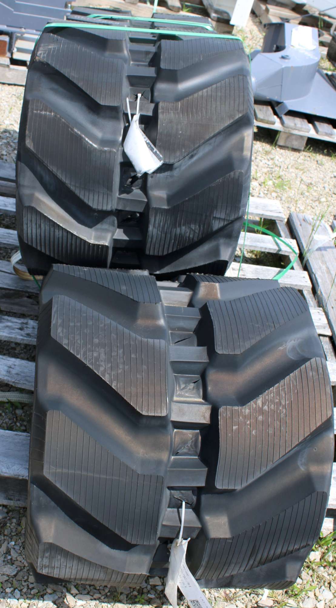 JLG - 70013520 - TRACK ASM_RUBBER 500X92X84 ST