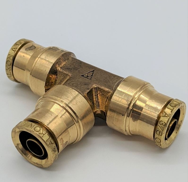 ALKON - XQ64-DOT-6 - FITTING UNION T 3/8T DOT PUS