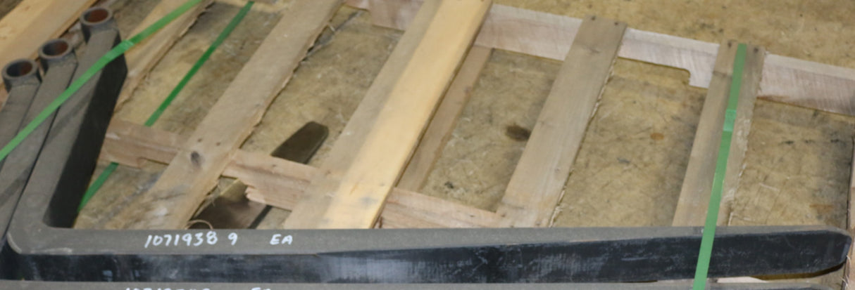 JLG - 10719389 - FORK PALLET 2 X 4 X 48 -