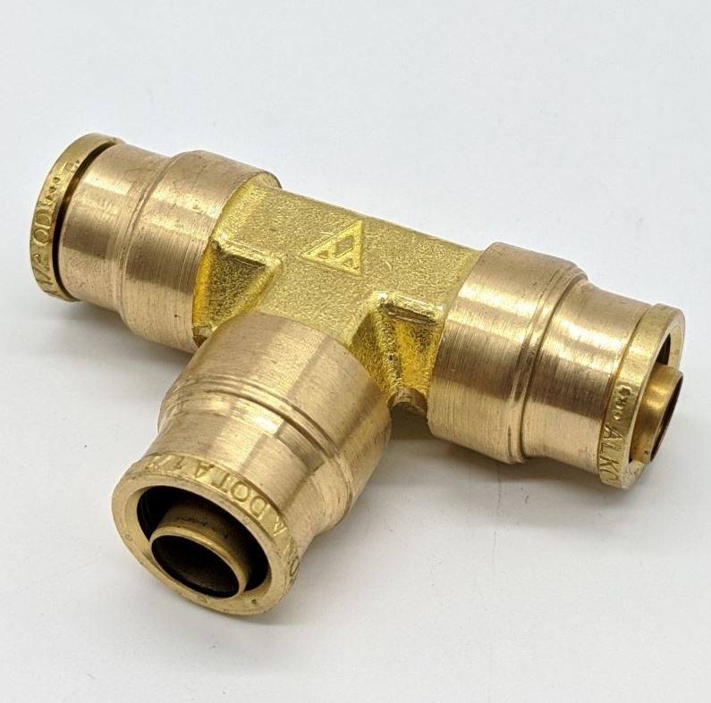 ALKON - XQ64-DOT-8 - FITTING UNION TEE 1/2T