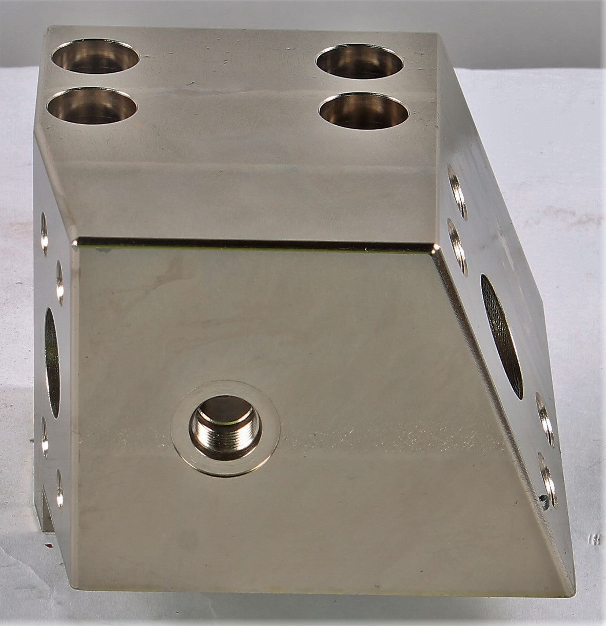 TIGERCAT - 101277B - MANIFOLD DUMP OUTLET 822E