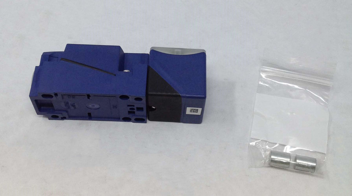 TELEMECANIQUE - XS8C4A1PCN12 - SWITCH: INDUCTIVE PROXIMITY