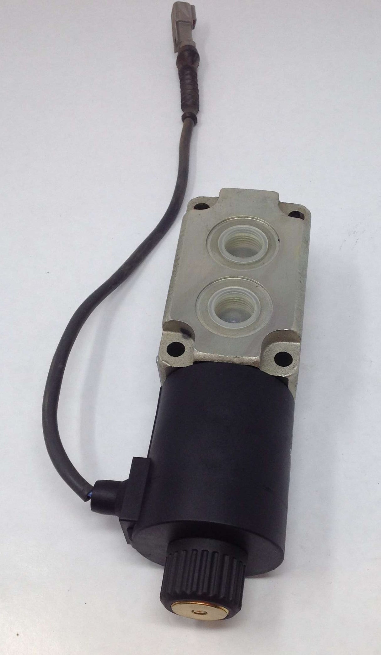 REXROTH - R933002749 - HYDRAULIC SOLENOID VALVE: DIVERTER