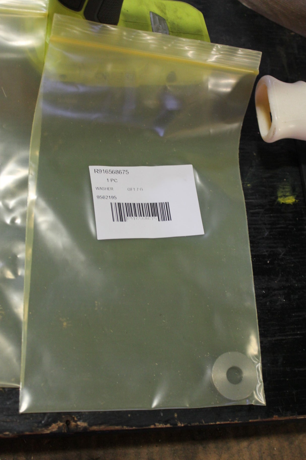 REXROTH - R916631501 - GEAR BOX