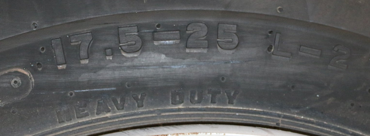 JLG - 7139163 - TIRE & WHEEL ASSY RH 17.5-25 S