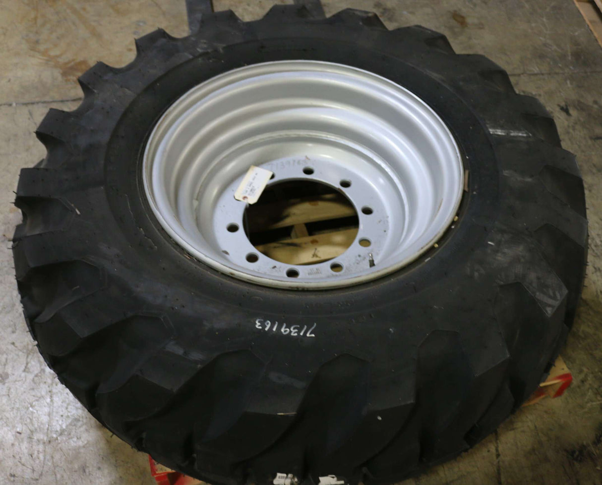 JLG - 7139163 - TIRE & WHEEL ASSY RH 17.5-25 S