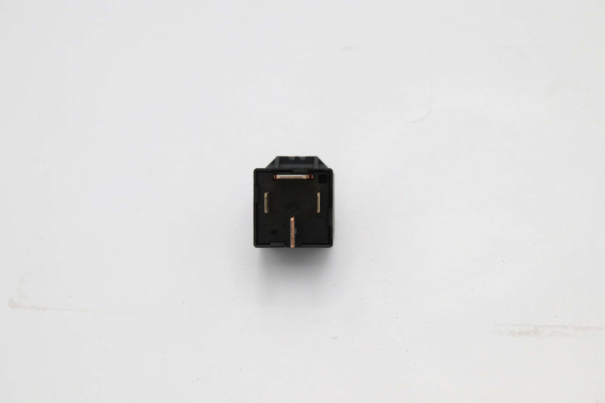 JOHN DEERE - AL208595 - RELAY-PREHEATER RC12
