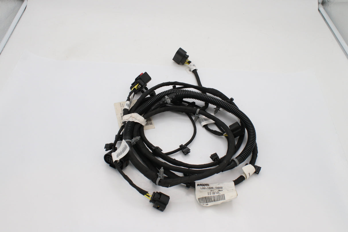 PACCAR - L92-1026-10000 - HEADLIGHT HOOD HARNESS