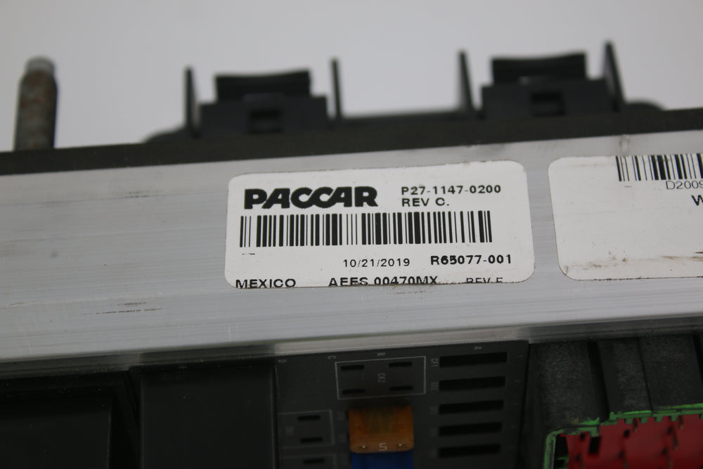 KENWORTH  - P27-1147-0200 - CAB POWER DISTRIBUTION